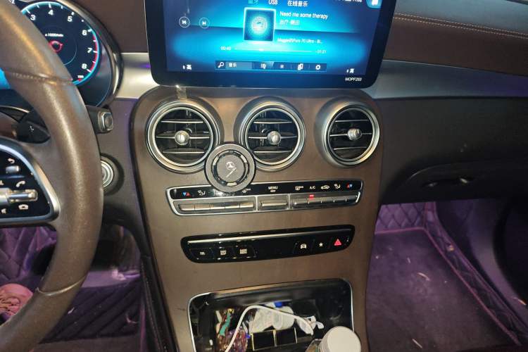 Used Mercedes-Benz GLC 2020 Facelift GLC 260 L 4MATIC Luxury Edition Audio And AC Panel