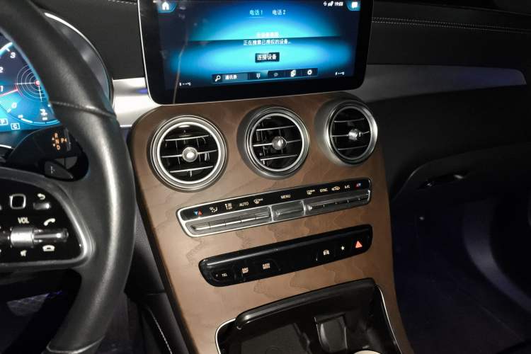 Used Mercedes-Benz GLC 2020 GLC 260 L 4MATIC Luxury Model Audio And AC Panel