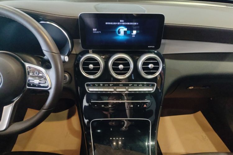 Used Mercedes-Benz GLC 2020 Facelifted GLC 260 L 4MATIC Dynamic Edition Audio And AC Panel