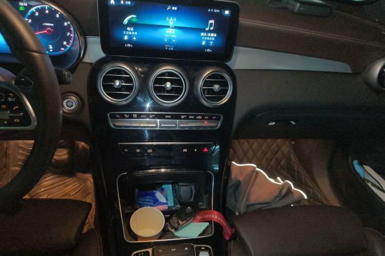 Used Mercedes-Benz GLC 2020 Facelifted GLC 260 L 4MATIC Dynamic Edition Audio And AC Panel