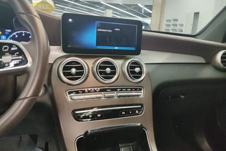 Used Mercedes-Benz GLC 2020 Facelifted GLC 260 L 4MATIC Dynamic Edition Audio And AC Panel