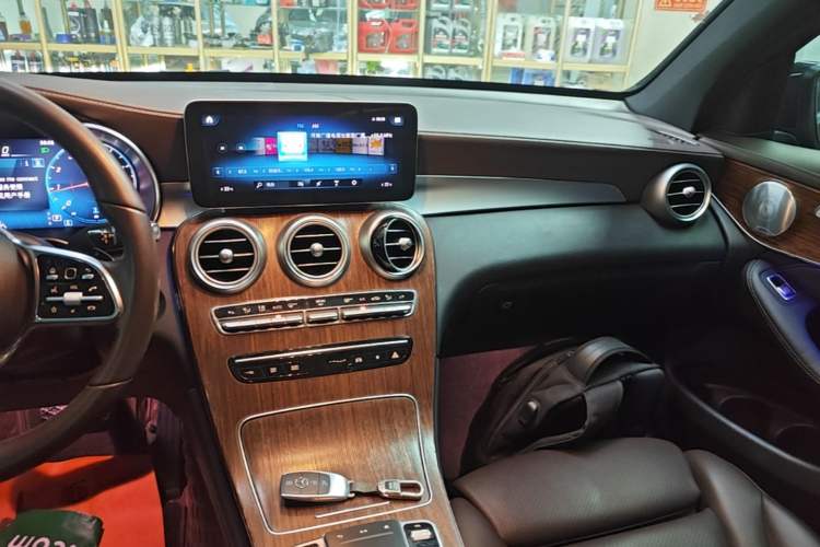 Used Mercedes-Benz GLC 2020 GLC 300 L 4MATIC Luxury Model Audio And AC Panel