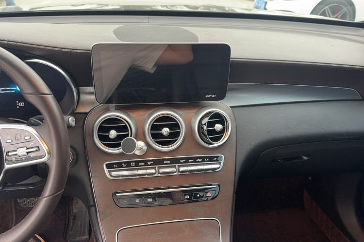Used Mercedes-Benz GLC 2020 GLC 260 L 4MATIC Luxury Model Audio And AC Panel