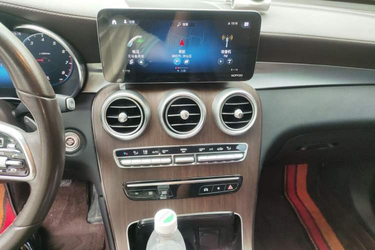 Used Mercedes-Benz GLC 2020 Facelift GLC 300 L 4MATIC Dynamic Edition Audio And AC Panel