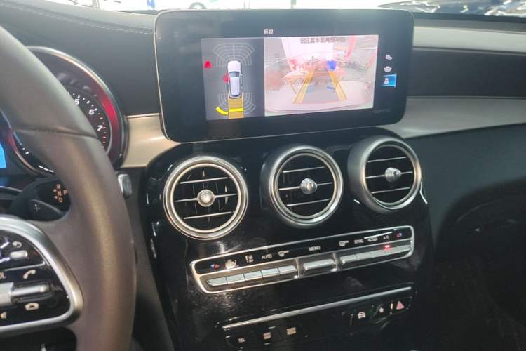 Used Mercedes-Benz GLC 2020 GLC 260 L 4MATIC Dynamic Model Audio And AC Panel