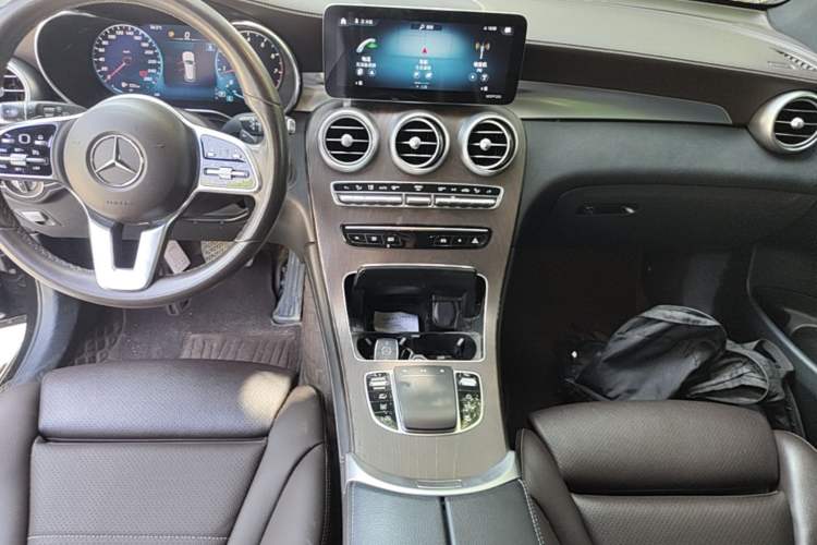 Used Mercedes-Benz GLC 2020 Facelifted GLC 260 L 4MATIC Dynamic Edition Audio And AC Panel