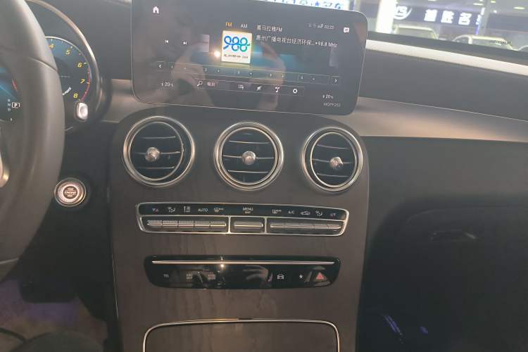 Used Mercedes-Benz GLC 2020 GLC 260 L 4MATIC Luxury Model Audio And AC Panel