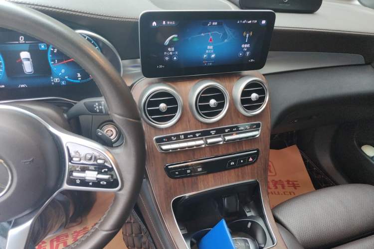 Used Mercedes-Benz GLC 2020 GLC 300 L 4MATIC Luxury Model Audio And AC Panel