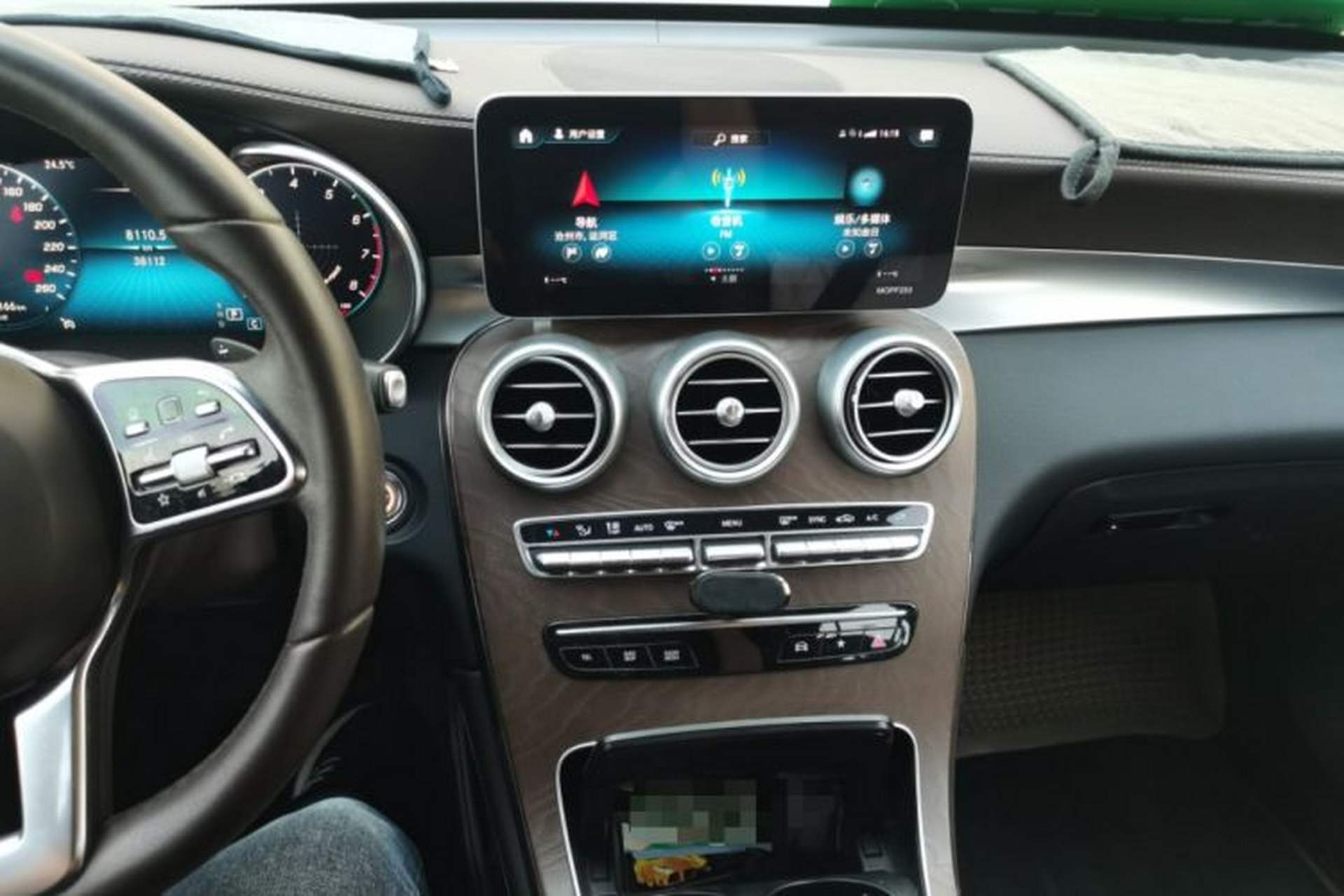 Used Mercedes-Benz GLC 2020 GLC 260 L 4MATIC Luxury Model Audio And AC Panel