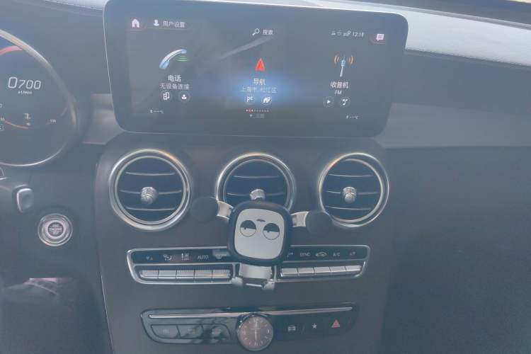 Used Mercedes-Benz GLC 2020 Facelift GLC 260 L 4MATIC Luxury Edition Audio And AC Panel