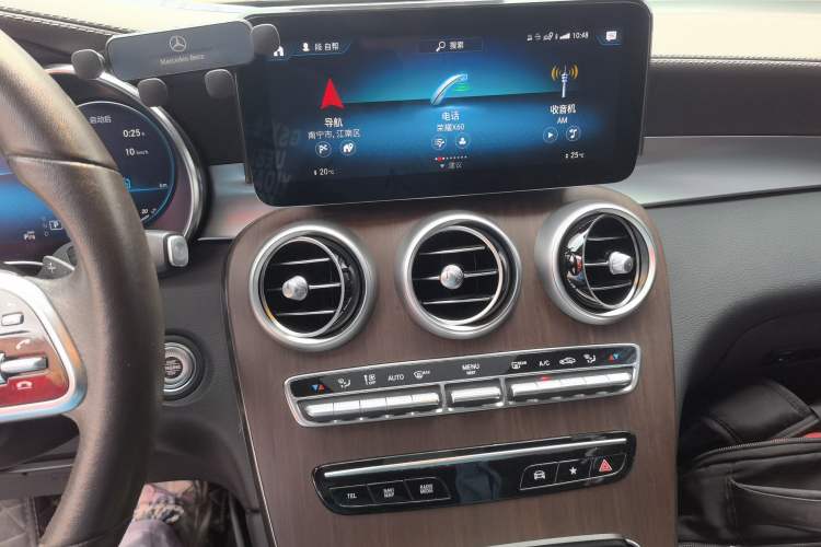 Used Mercedes-Benz GLC 2020 Facelift GLC 300 L 4MATIC Dynamic Edition Audio And AC Panel