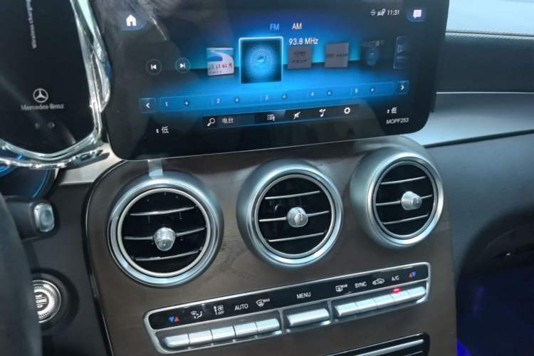 Used Mercedes-Benz GLC 2020 GLC 260 L 4MATIC Luxury Model Audio And AC Panel