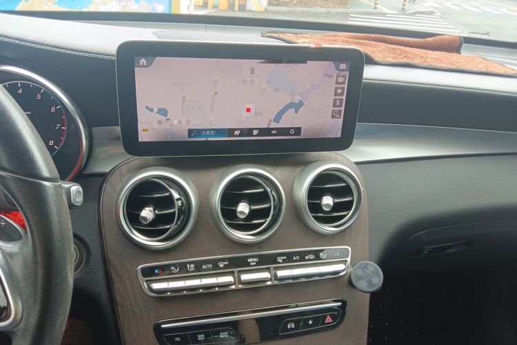 Used Mercedes-Benz GLC 2020 Facelift GLC 300 L 4MATIC Dynamic Edition Audio And AC Panel