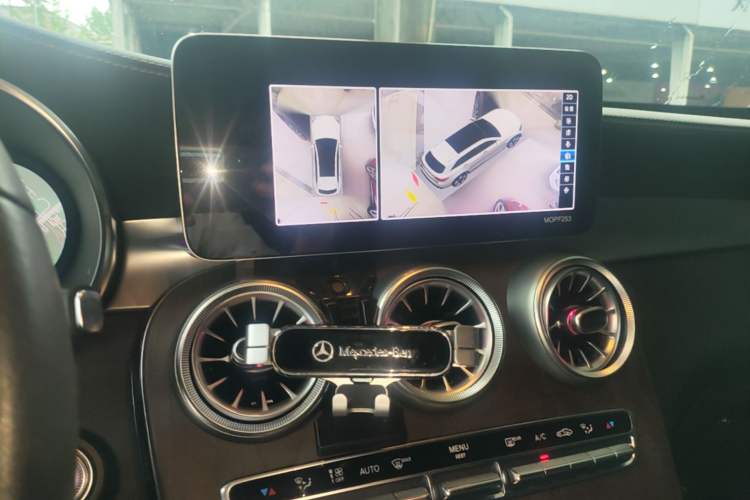 Used Mercedes-Benz GLC 2020 Facelift GLC 300 L 4MATIC Dynamic Edition Audio And AC Panel