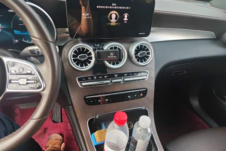 Used Mercedes-Benz GLC 2020 Facelift GLC 260 L 4MATIC Luxury Edition Audio And AC Panel