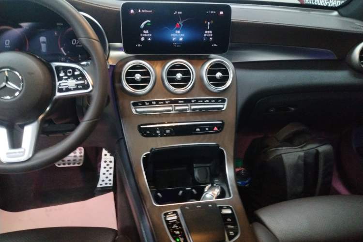 Used Mercedes-Benz GLC 2020 GLC 260 L 4MATIC Luxury Model Audio And AC Panel