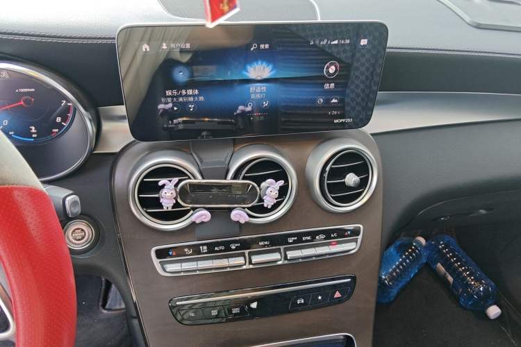 Used Mercedes-Benz GLC 2020 GLC 260 L 4MATIC Luxury Model Audio And AC Panel