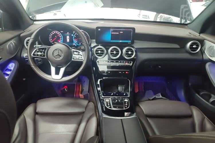 Used Mercedes-Benz GLC 2020 Facelifted GLC 260 L 4MATIC Dynamic Edition Center Console