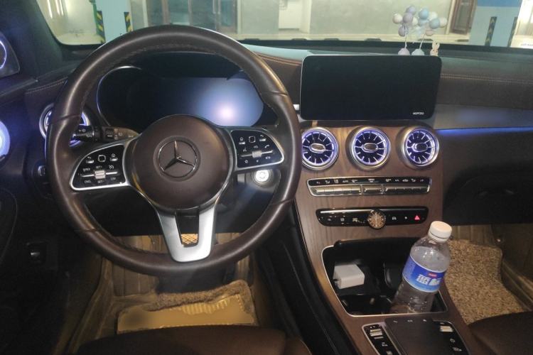 Used Mercedes-Benz GLC 2020 Facelift GLC 300 L 4MATIC Dynamic Edition Center Console