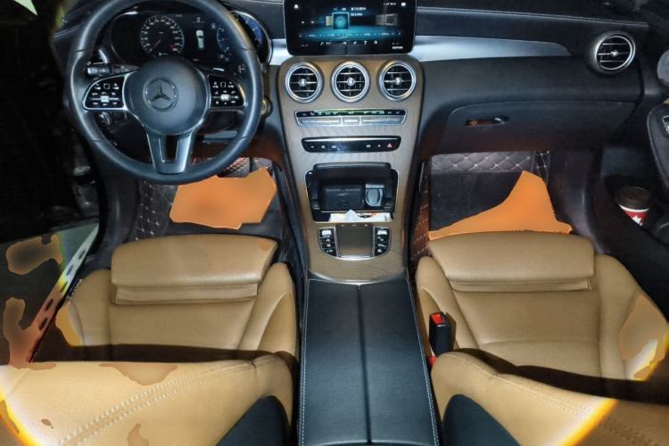 Used Mercedes-Benz GLC 2020 GLC 300 L 4MATIC Dynamic Edition Center Console