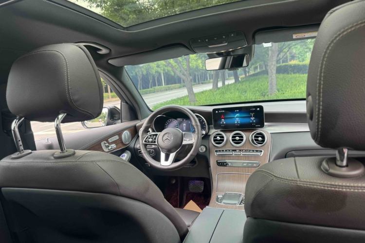 Used Mercedes-Benz GLC 2020 GLC 300 L 4MATIC Luxury Model Center Console