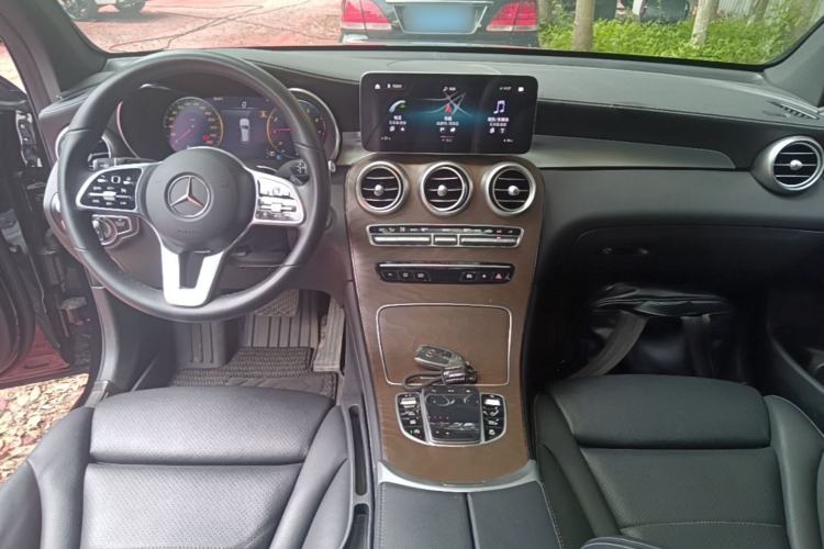 Used Mercedes-Benz GLC 2020 GLC 260 L 4MATIC Luxury Model Center Console