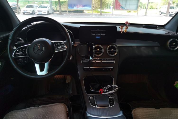Used Mercedes-Benz GLC 2020 Facelift GLC 260 L 4MATIC Luxury Edition Center Console