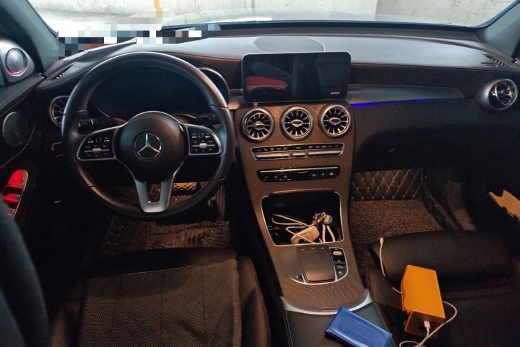 Used Mercedes-Benz GLC 2020 GLC 300 L 4MATIC Dynamic Edition Center Console