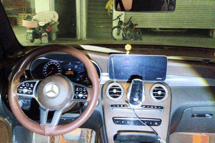 Used Mercedes-Benz GLC 2020 Facelift GLC 260 L 4MATIC Luxury Edition Center Console