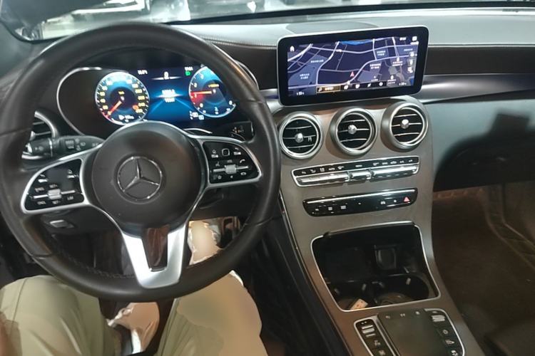 Used Mercedes-Benz GLC 2020 GLC 260 L 4MATIC Luxury Model Center Console