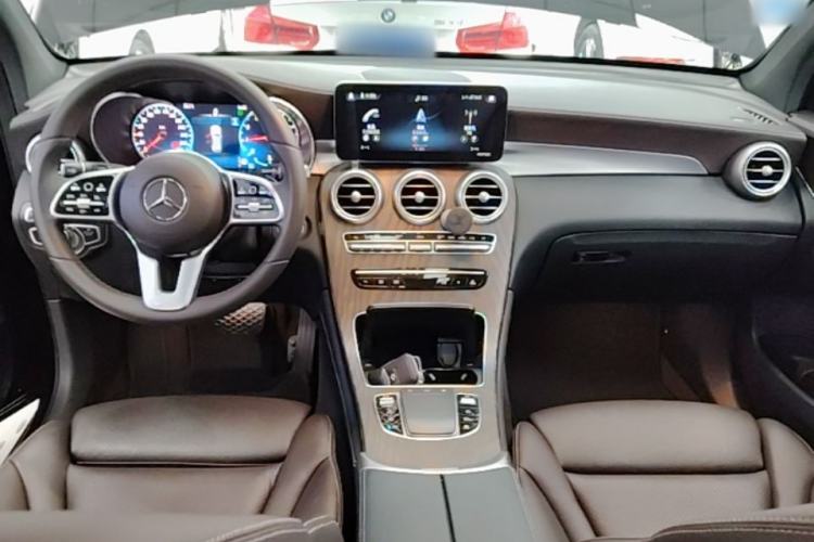 Used Mercedes-Benz GLC 2020 Facelift GLC 260 L 4MATIC Luxury Edition Center Console