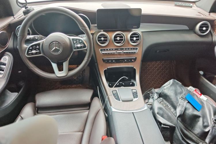 Used Mercedes-Benz GLC 2020 GLC 300 L 4MATIC Dynamic Edition Center Console