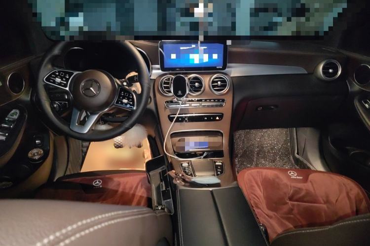 Used Mercedes-Benz GLC 2020 GLC 260 L 4MATIC Luxury Model Center Console