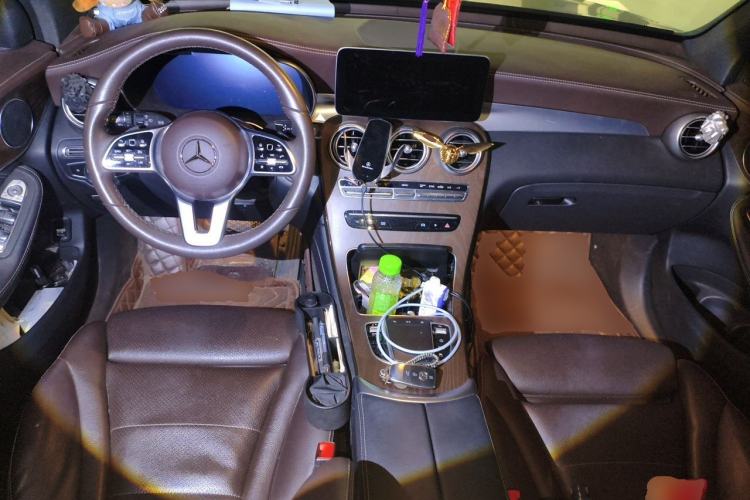 Used Mercedes-Benz GLC 2020 Facelift GLC 260 L 4MATIC Luxury Edition Center Console