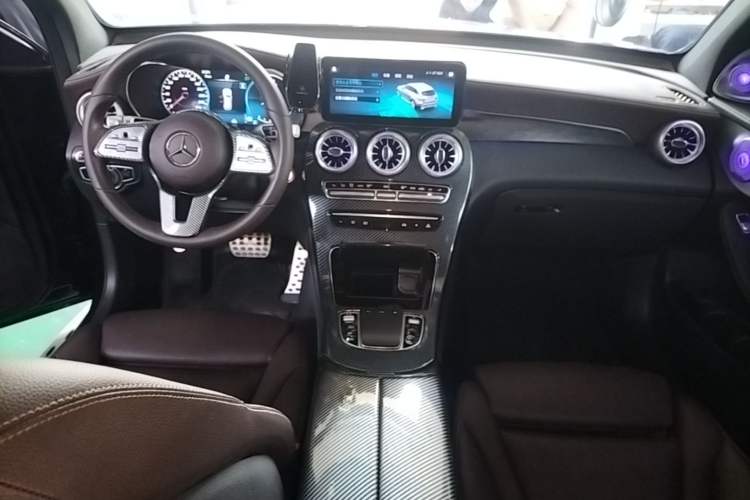 Used Mercedes-Benz GLC 2020 GLC 260 L 4MATIC Dynamic Model Center Console