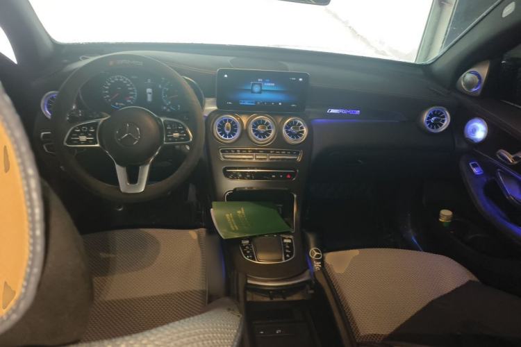Used Mercedes-Benz GLC 2020 Facelifted GLC 260 L 4MATIC Dynamic Edition Center Console