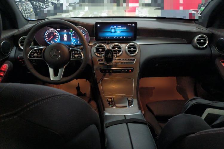 Used Mercedes-Benz GLC 2020 GLC 260 L 4MATIC Luxury Model Center Console