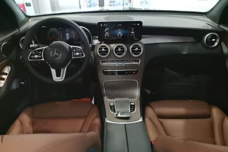Used Mercedes-Benz GLC 2020 GLC 300 L 4MATIC Dynamic Edition Center Console