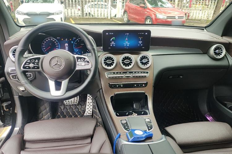 Used Mercedes-Benz GLC 2020 GLC 300 L 4MATIC Dynamic Edition Center Console