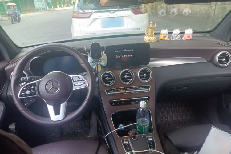 Used Mercedes-Benz GLC 2020 GLC 300 L 4MATIC Dynamic Edition Center Console