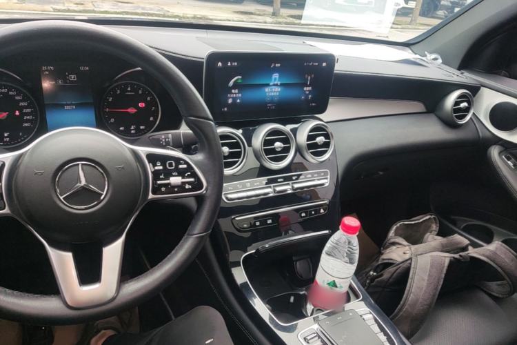 Used Mercedes-Benz GLC 2020 GLC 260 L 4MATIC Dynamic Model Center Console