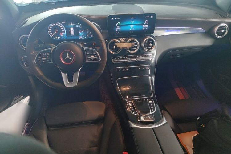 Used Mercedes-Benz GLC 2020 GLC 260 L 4MATIC Dynamic Model Center Console