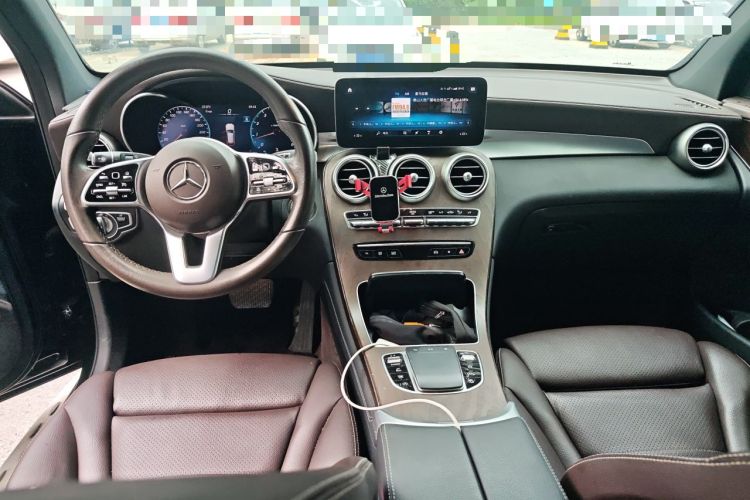 Used Mercedes-Benz GLC 2020 Facelift GLC 300 L 4MATIC Dynamic Edition Center Console