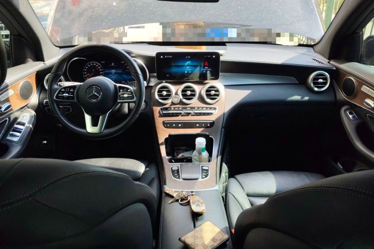 Used Mercedes-Benz GLC 2020 GLC 260 L 4MATIC Luxury Model Center Console