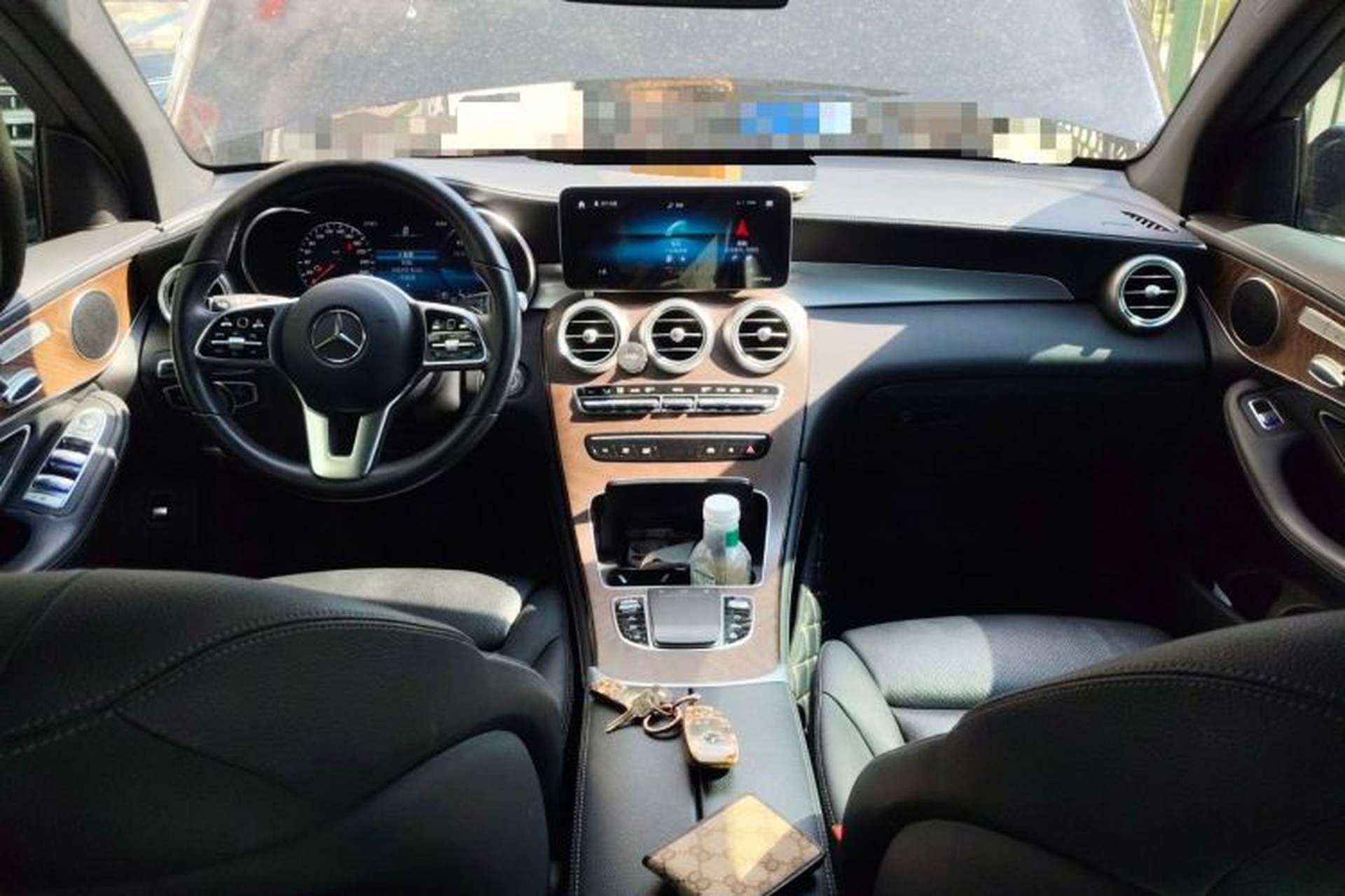 Used Mercedes-Benz GLC 2020 GLC 260 L 4MATIC Luxury Model Center Console