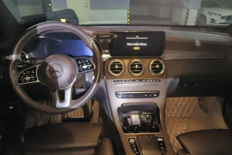 Used Mercedes-Benz GLC 2020 GLC 260 L 4MATIC Luxury Model Center Console