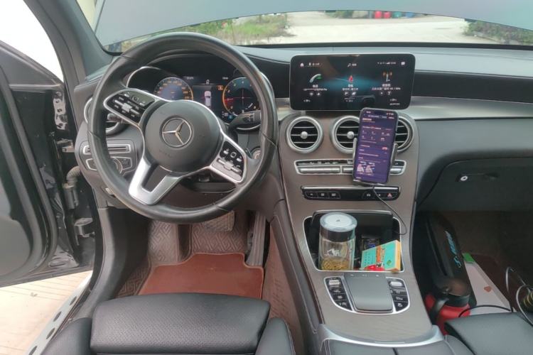 Used Mercedes-Benz GLC 2020 GLC 260 L 4MATIC Luxury Model Center Console