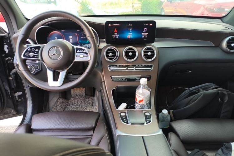 Used Mercedes-Benz GLC 2020 Facelift GLC 260 L 4MATIC Luxury Edition Center Console