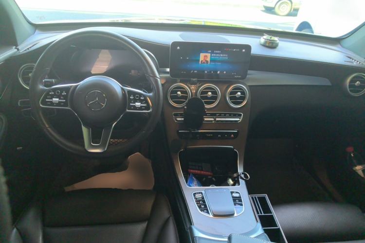 Used Mercedes-Benz GLC 2020 GLC 300 L 4MATIC Dynamic Edition Center Console