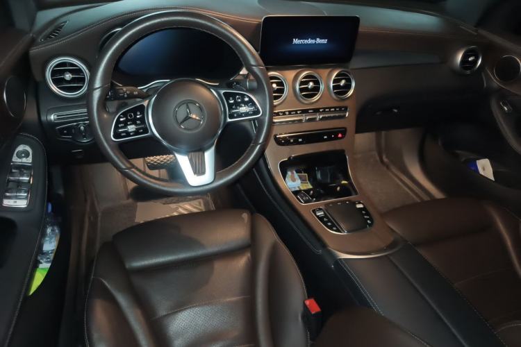 Used Mercedes-Benz GLC 2020 Facelift GLC 260 L 4MATIC Luxury Edition Center Console